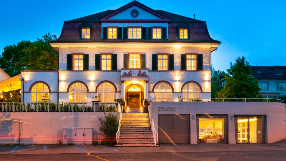 The expansion of the Stucki restaurant is delayed.