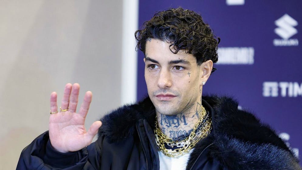 Dopo le voci di crisi. Tony Effe sulla relazione con De Lellis: «Giulia è impegnativa»