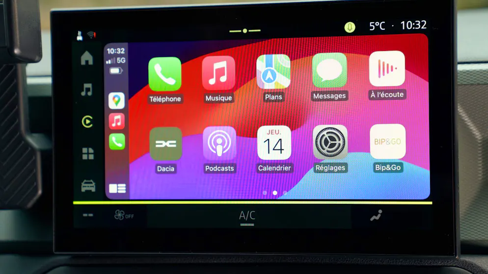 Der neue Dacia Duster hat kabelloses Apple Carplay oder Android Auto.
