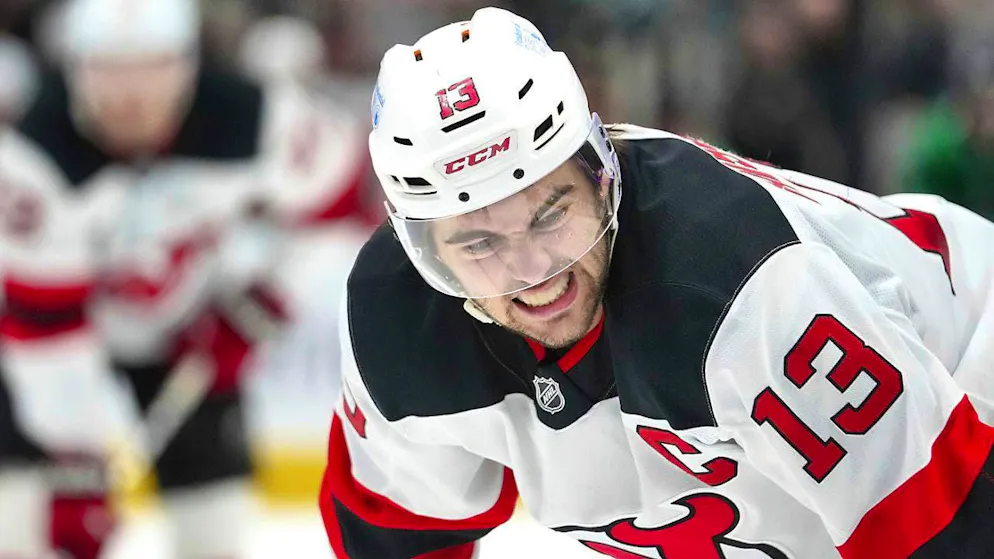 One goal and one assist each from Nico Hischier (picture) and Timo Meier are not enough: The New Jersey Devils leave the ice as losers again