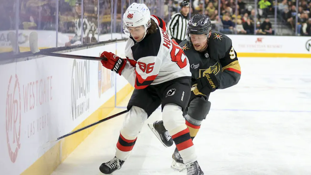 Jack Hughes, der Topskorer der New Jersey Devils, im Spiel gegen die Vegas Golden Knights
