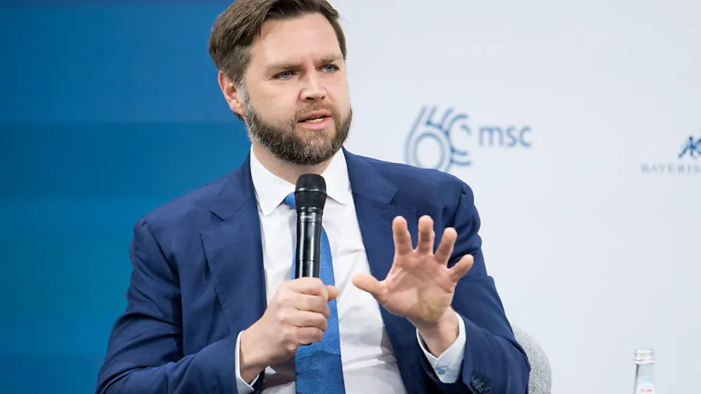 Der Auftritt des US-amerikanischen Vizepräsidenten J.D. Vance an der Sicherheitskonferenz von München Mitte Februar führte laut Aussagen im Nationalrat zur Erklärung der Sicherheitspolitischen Kommission des Nationalrats. (Archivbild)