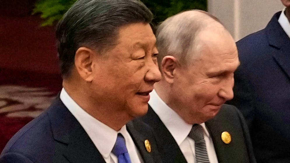 Moving closer together again: Xi Jinping and Vladimir Putin.
