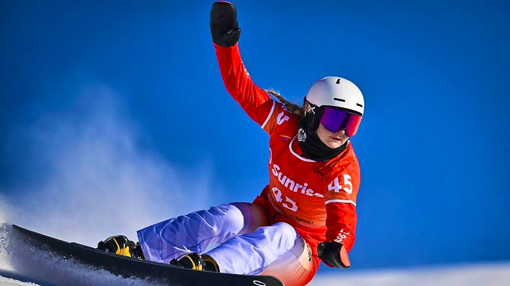 Xenia von Siebenthal secures a second medal at the Junior World Championships in Zakopane. Together with Nuri Mosca, she wins bronze in the mixed team competition