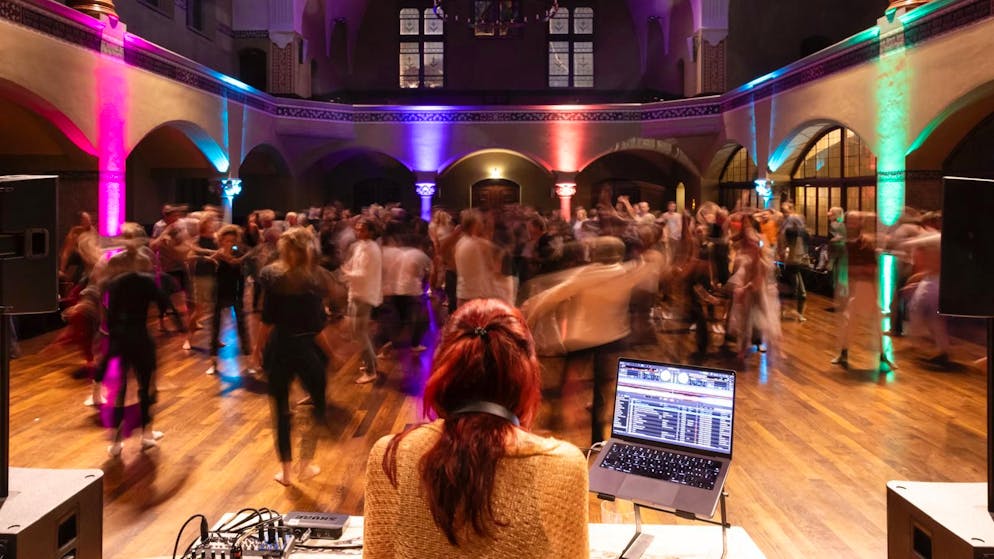 Ecstatic Dance organizer. 