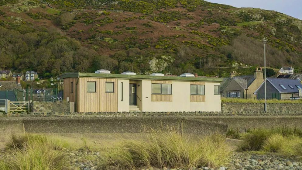 Vom stillen Örtchen zum Traumhäuschen. Wie ein altes WC in Wales zum Ferienparadies wurde