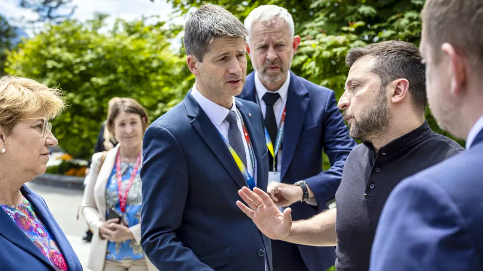 Gabriel Lüchinger (Mitte) mit dem ukrainischen Präsidenten Wolodymy Selenskyj (rechts) und Viola Amherd (links) bei der Friedenskonferenz zur Ukraine auf dem Bürgenstock im vergangenen Juni. 