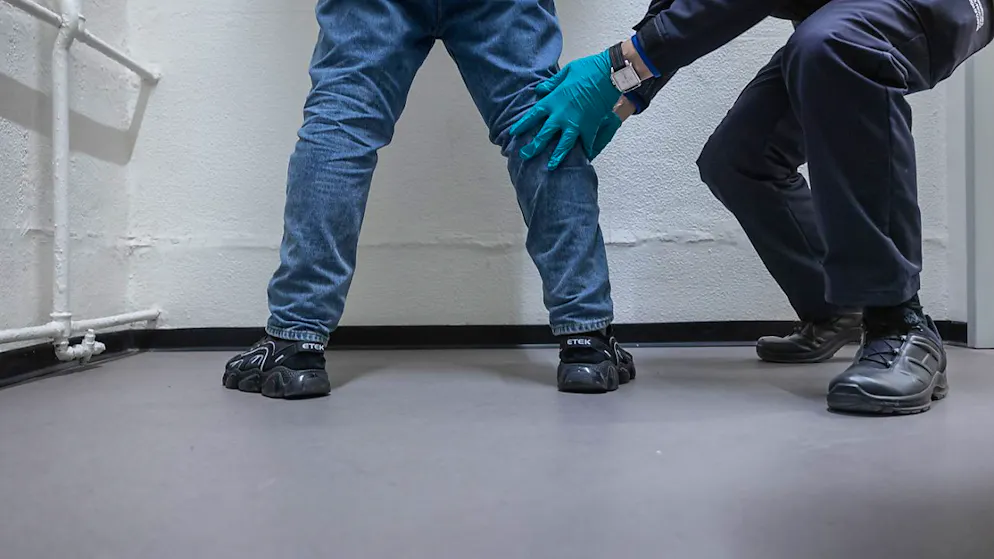 Der 34-Jährige ist am Grenzübergang in Chiasso festgenommen worden. (Themenbild)