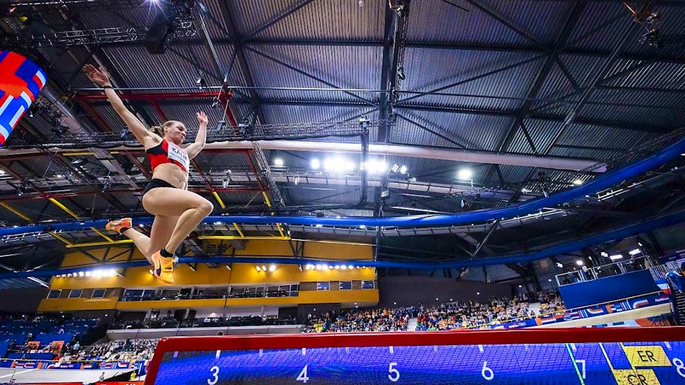 Swiss Athletics aims for number 1 in the medal table - Gallery. The evening of records: Annik Kälin flies 6.90 m