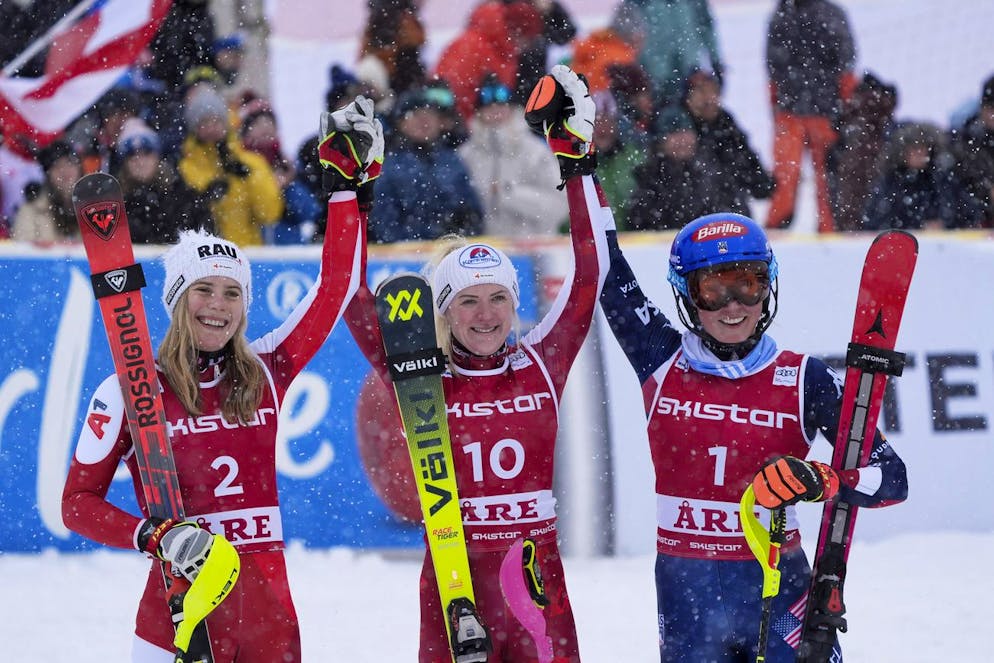 Il podio di Are: da sinistra, la seconda classificata Katharina Liensberger, la vincitrice Katharina Truppe e la terza classificata Mikaela Shiffrin
