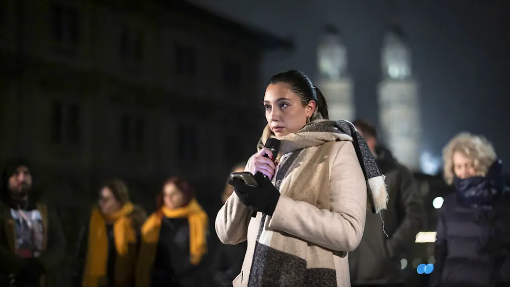 Yuval Raphael spricht bei einer Kundgebung im Dezember 2023 in Zürich. (Archivbild)