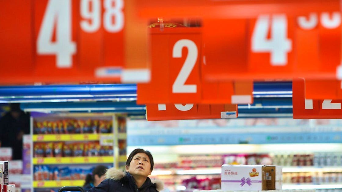 Cina in deflazione: prezzi al consumo calano dell'0,7% a febbraio