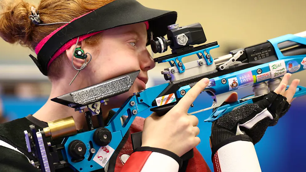 Audrey Gogniat holt sich an der EM in Osijek gemeinsam mit Jan Lochbihler Gold.