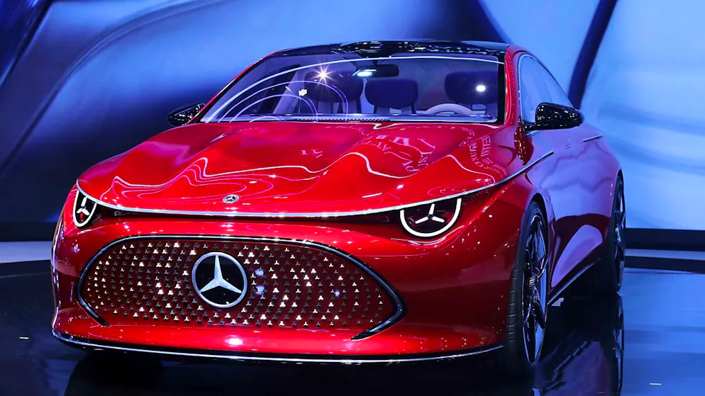 Die deutschen Autobauer verlieren am Weltmarkt an Bedeutung. BMW, VW und Mercedes-Benz setzt insbesondere die Konkurrenz aus China zu. Aber auch der Rückzug aus Russland macht sich bemerkbar.(Symbolbild)