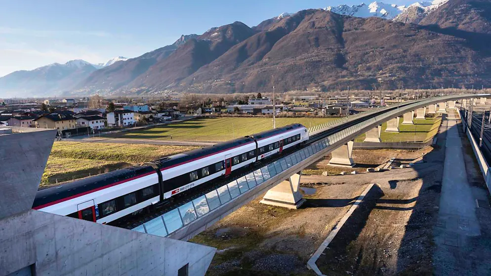 Tessin und Lombardei fordern Vollendung der Alpentransversale - Gallery. Mit der Fertigstellung des 15,5 Kilometer langen Ceneri-Basistunnels ist das Herzstück der Neat 2020 fertiggestellt worden. Beim Ausbau der Zulaufstrecken in Nord und Süd hapert es noch immer. (Archivbild)