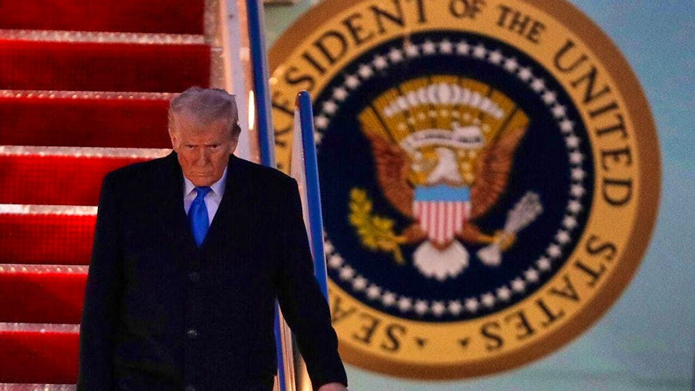 US President Donald Trump's lurching course on customs policy has unsettled consumers in the USA. (archive image)