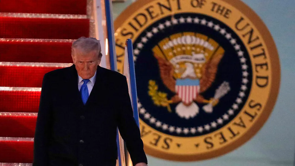Der Schlingerkurs von US-Präsident Donald Trump in der Zollpolitik hat die Verbraucher in den USA verunsichert. (Archivbild)