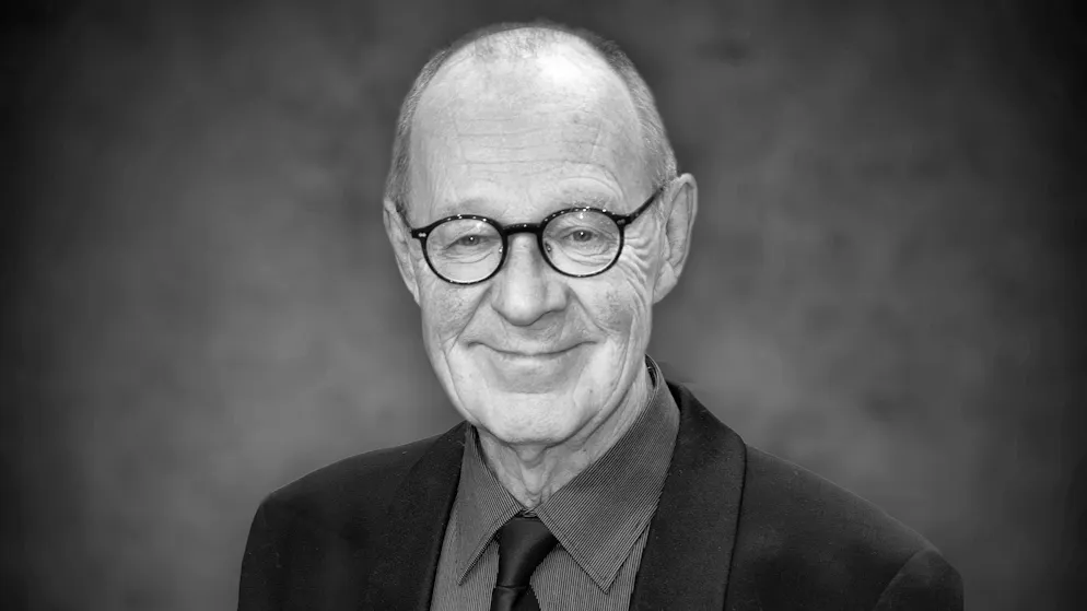 Actor Hans Peter Korff has died at the age of 82.