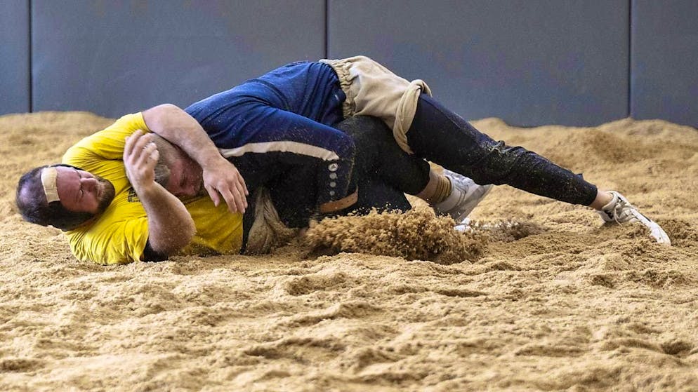 No duel between Staudenmann and Giger before the ESAF - Gallery. 27 wrestlers are currently in Magglingen, including Matthias Aeschbacher (left) and Michael Ledermann.