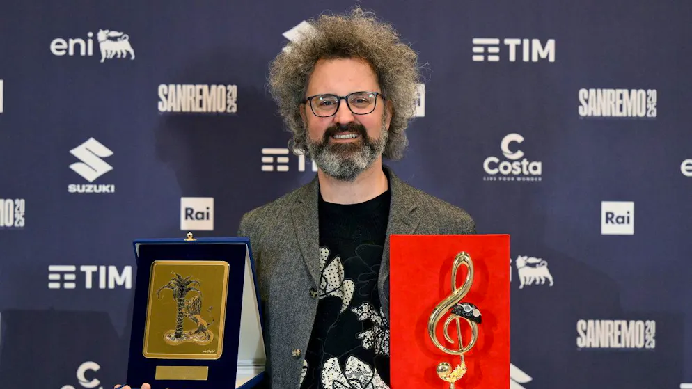 Dopo la polemica a Sanremo. Cristicchi sulla malattia della madre: «Non ho mai focalizzato il discorso sull'Alzheimer»