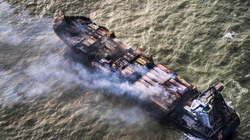 Il portacontainer Solong  dopo l'incidente