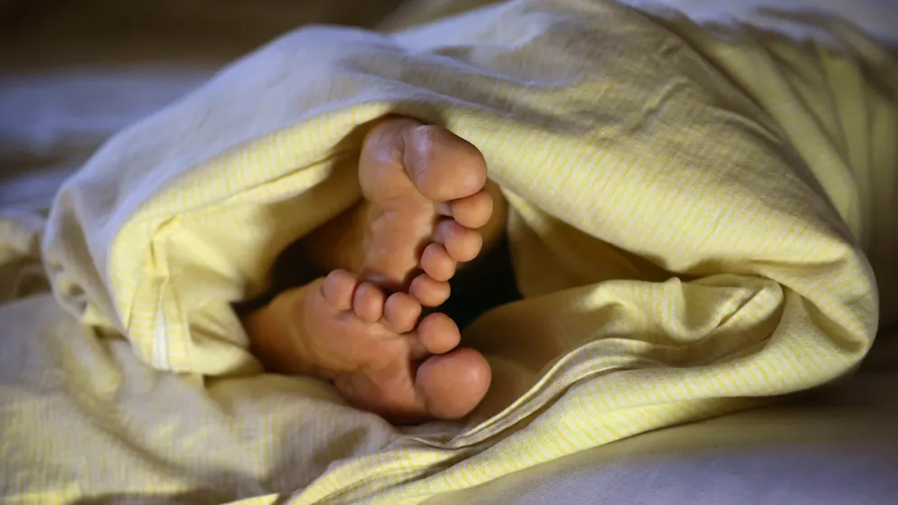 Nicht immer bekommen Menschen so viel Schlaf, wie sie brauchen – mit gesundheitlichen Folgen.