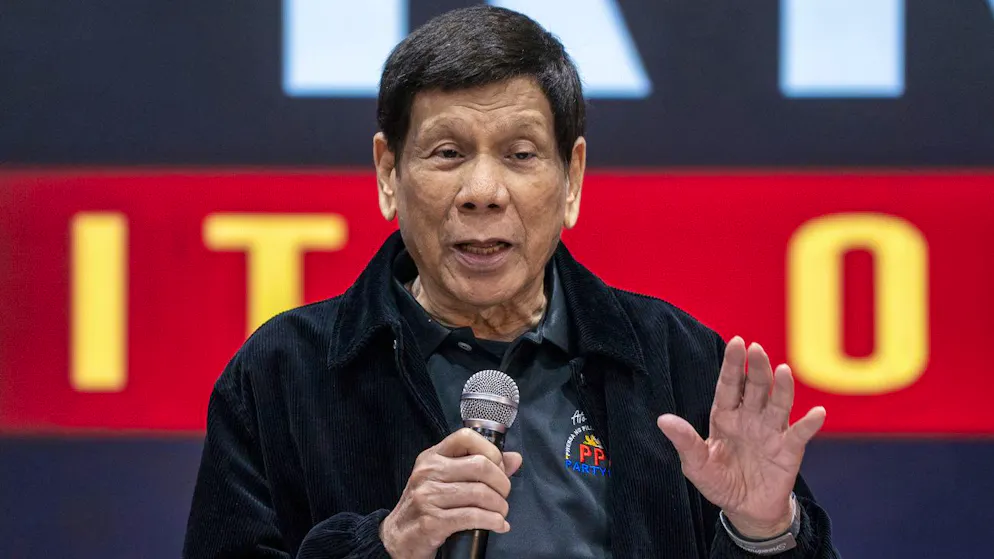 Der frühere Präsident der Philippinen Rodrigo Duterte bei einer Rede in Hongkong am Sonntag. Bei seiner Ankunft in Manila wurde er verhaftet. 