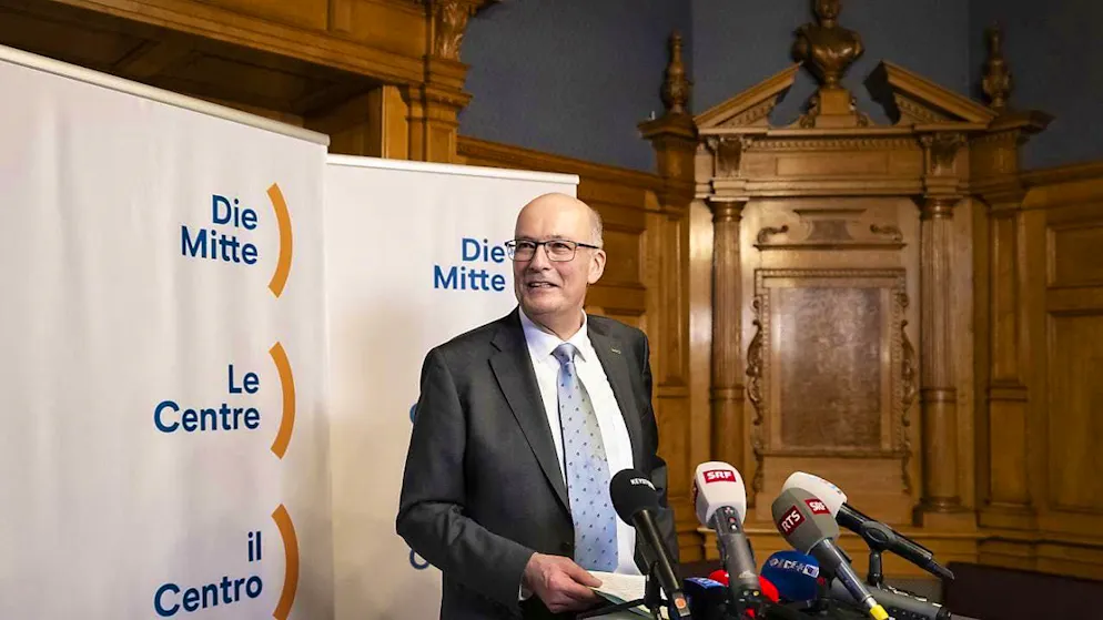 Federal Council candidate Markus Ritter shows composure in front of the media after losing to Martin Pfister.