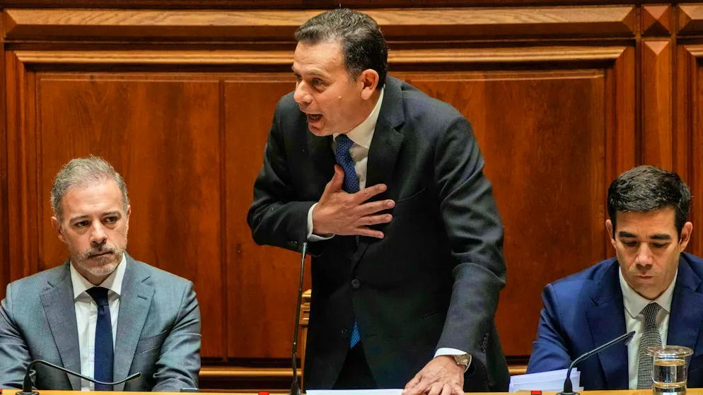 New trouble spot in Portugal: Family firm topples government - Gallery. The parliamentary debate was heated. 