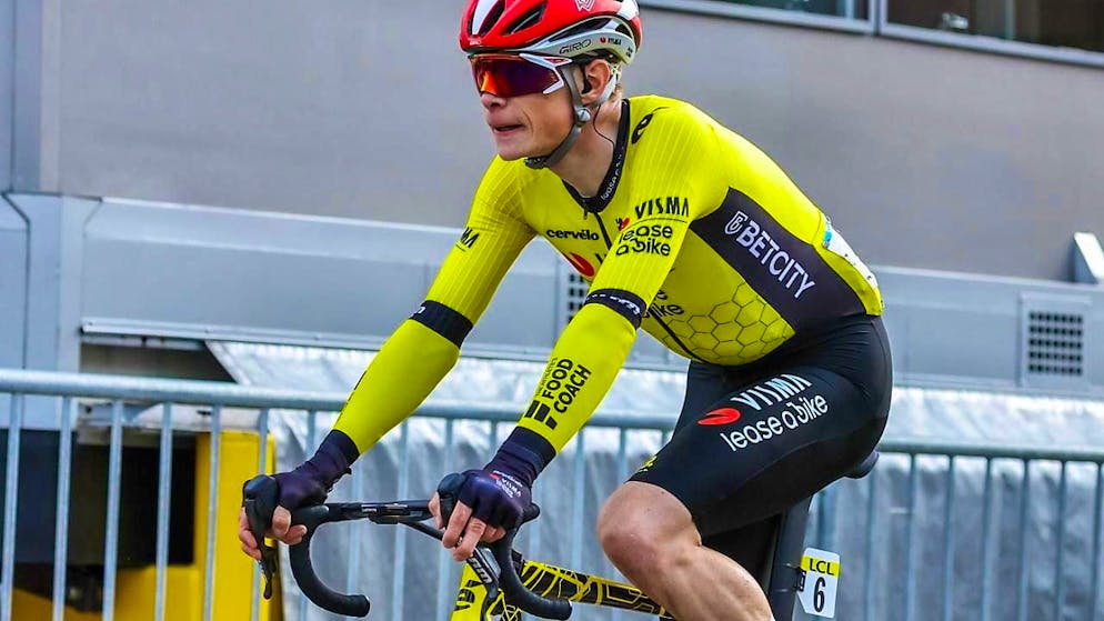 Jonas Vingegaard is caught shortly before the finish on the 4th stage of Paris-Nice