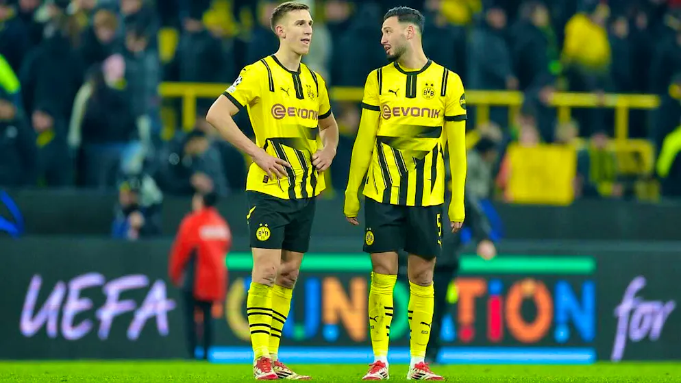 Borussia Dortmund is lacking a lot this season - Gallery. "We're going round in circles": Chief defender Nico Schlotterbeck (left) complains