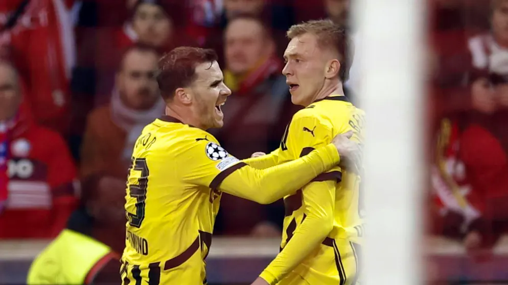 Maximilian Beier (rechts) schiesst Borussia Dortmund in die Viertelfinals der Champions League