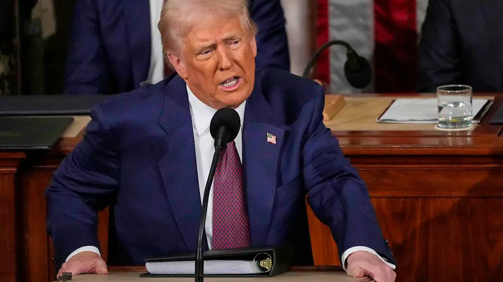 ARCHIV - US-Präsident Donald Trump spricht vor einer gemeinsamen Sitzung des Kongresses im Kapitol. Foto: Julia Demaree Nikhinson/AP/dpa/Archivbild