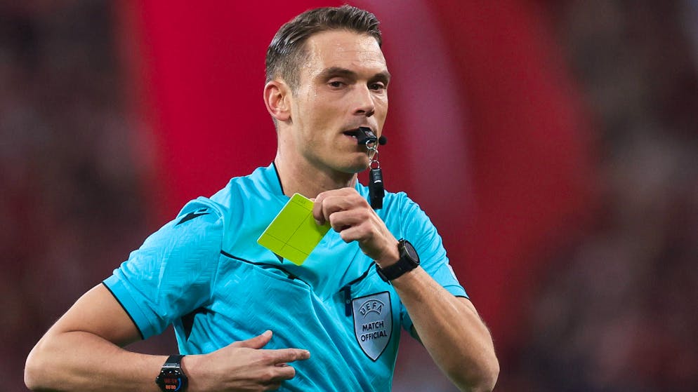 Controversial decision helps Dortmund. Schärer gives penalty for BVB - Erlachner 