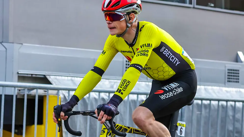 Jonas Vingegaard wird auf der 4. Etappe von Paris-Nizza kurz vor dem Ziel abgefangen