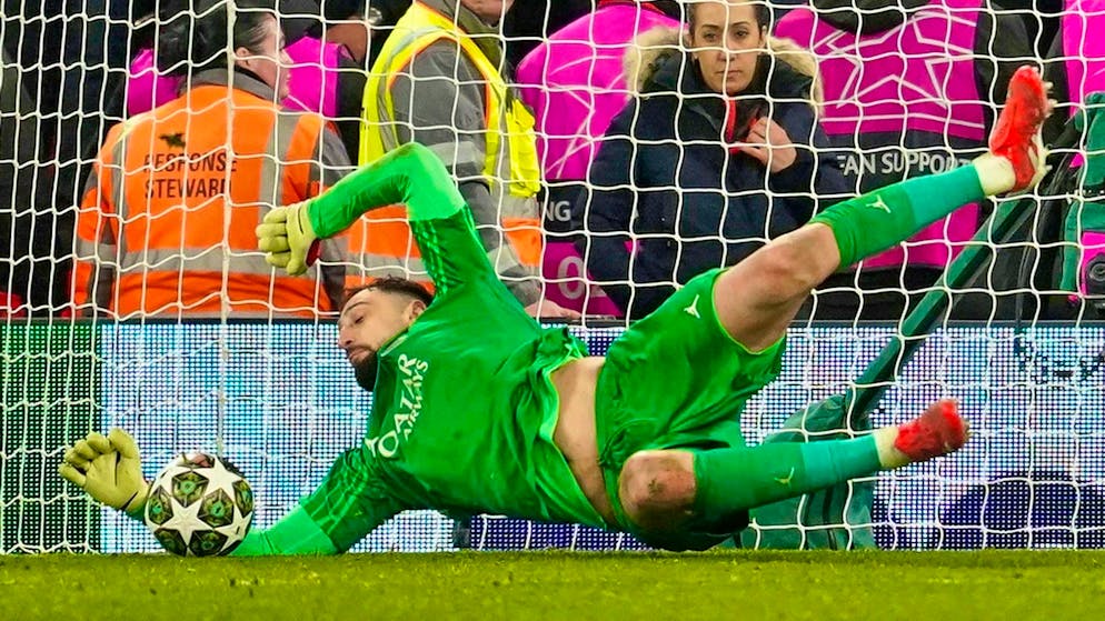  Gianluigi Donnarumma's two penalty saves sent PSG through to the quarter-finals of the Champions League.