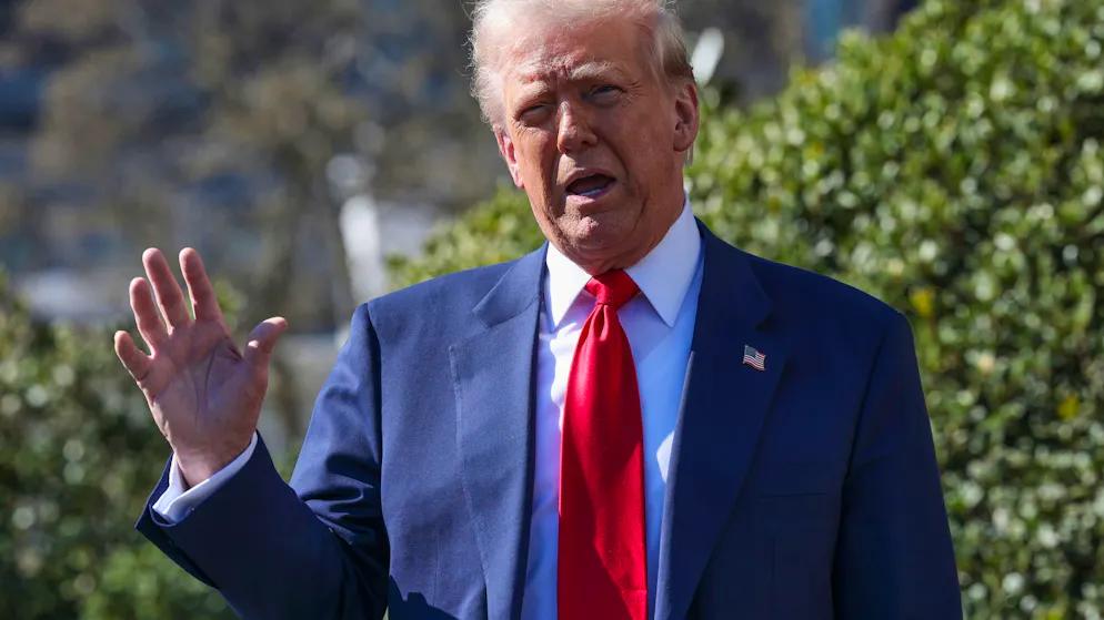 Richter stoppt Abschiebungen. Trump beruft sich auf uraltes Kriegszeiten-Gesetz