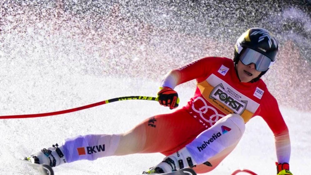Lara Gut-Behrami misses out on the podium by eight hundredths