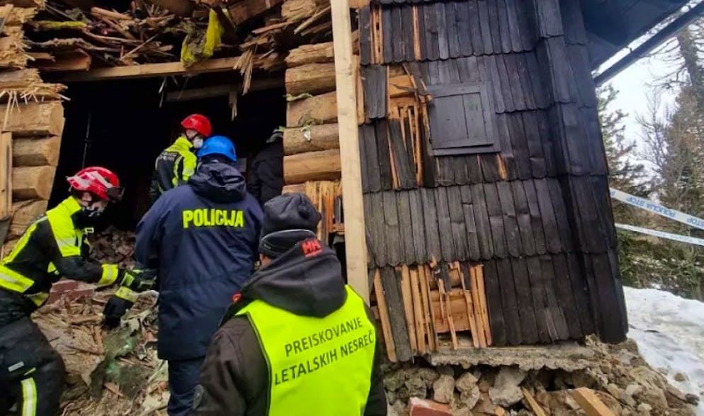 Die Polizei von Ljubljana an der Unglücksstelle. 