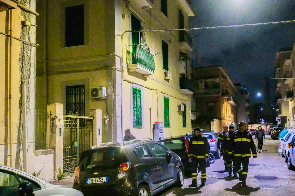 Earthquake of magnitude 4.4 not far from supervolcano near Naples - Gallery. For safety reasons, schools in the area have to remain closed.