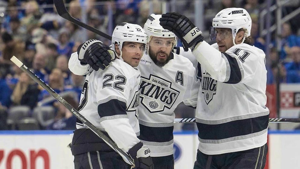 Kevin Fiala (left) plays a major role in the Kings' win against the Capitals