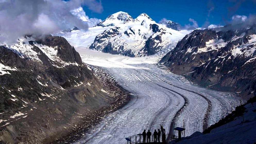 Swiss researchers sound the alarm. Glacier retreat is a 