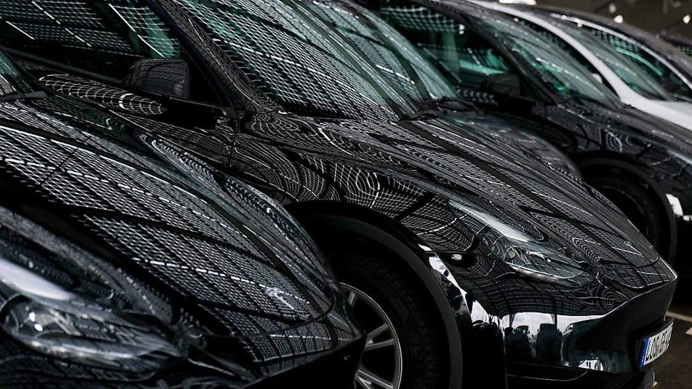 Tesla gab unter anderem zu bedenken, dass manche Bauteile auch bei der Produktion in den USA zwangsläufig aus dem Ausland bezogen werden müssten. (Archivbild)