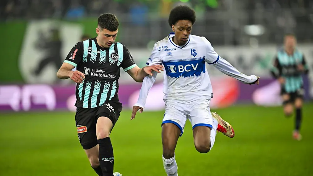 Alvyn Sanches erzielt beim 2:0 von Lausanne in St. Gallen seinen bereits 12. Saisontreffer