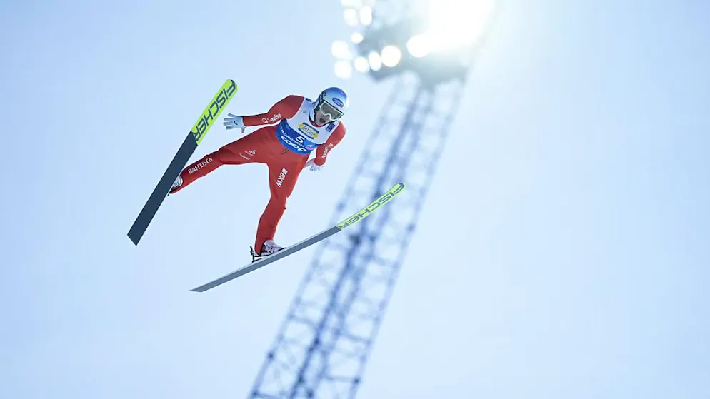 Gregor Deschwanden klassierte sich im ersten von zwei Skifliegen in Vikersund im 7. Rang
