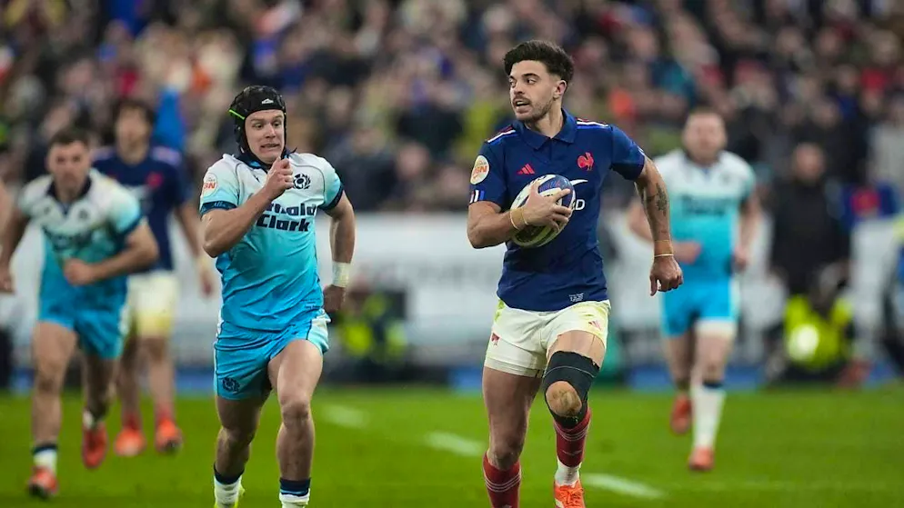 France with Romain Ntamack won their last and decisive match against Scotland with Darcy Graham at the Stade de France