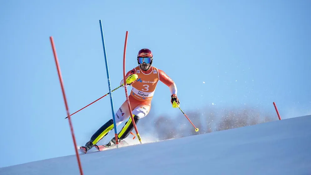 Loïc Meillard meistert den ersten Lauf in Hafjell stilsicher