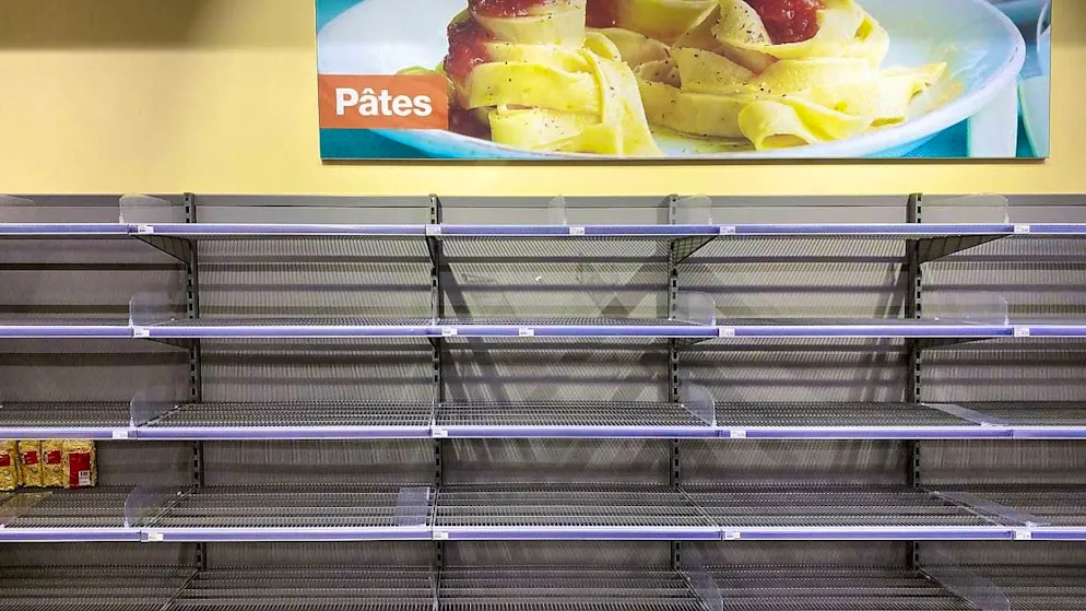 Five years ago, the Federal Council declared a lockdown for Switzerland - Gallery. Many supermarket shelves remained empty due to hoarding. (archive image)