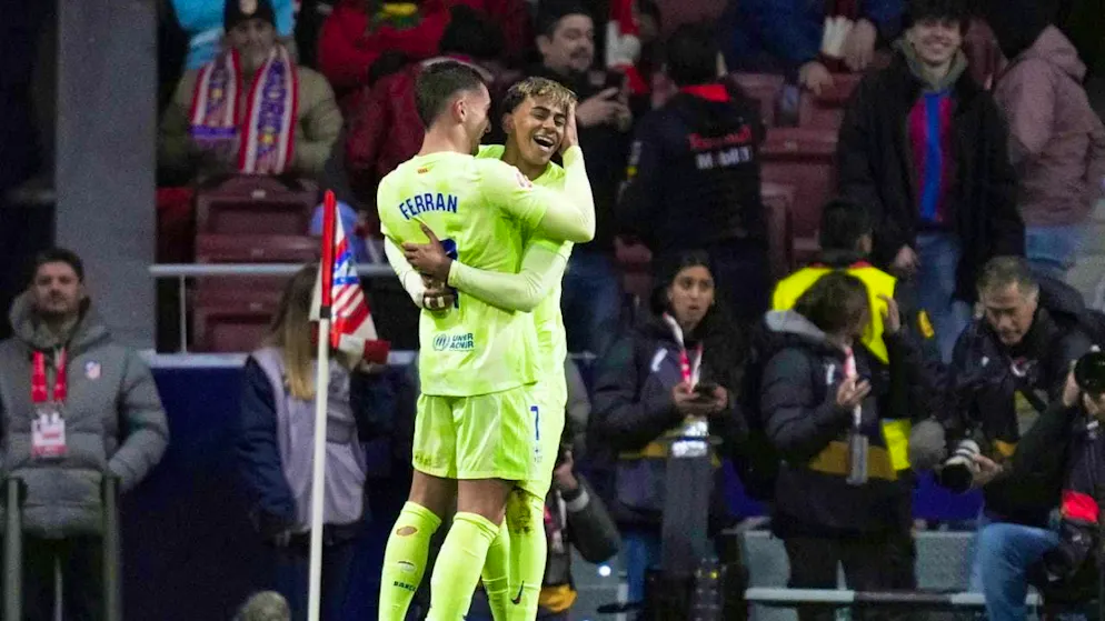 Ferran Torres (left) and Lamine Yamal scored FC Barcelona's stoppage-time winner at Atletico Madrid