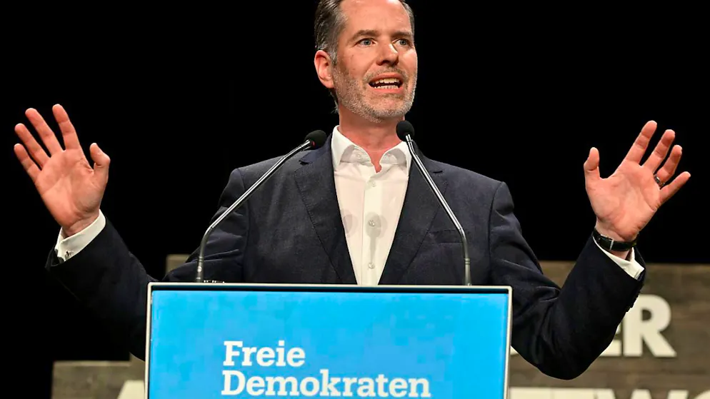 ARCHIV - Christian Dürr (FDP), Vorsitzender der FDP-Bundestagsfraktion, spricht während der Veranstaltung zum Politischen Aschermittwoch der FDP Bayern. Foto: Uwe Lein/dpa/Archivbild